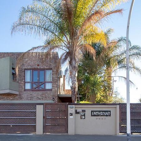 Earthbound Guest House Oudtshoorn Exterior photo