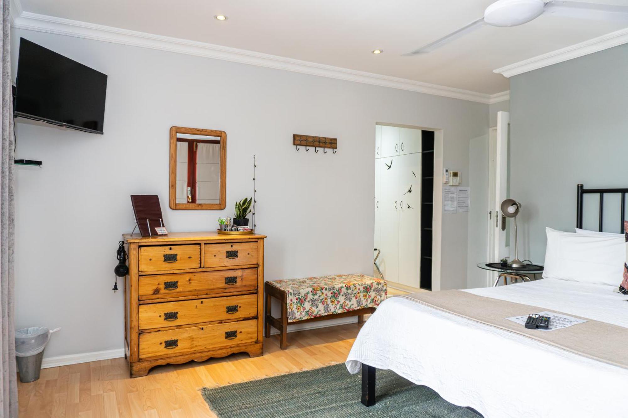 Earthbound Guest House Oudtshoorn Exterior photo